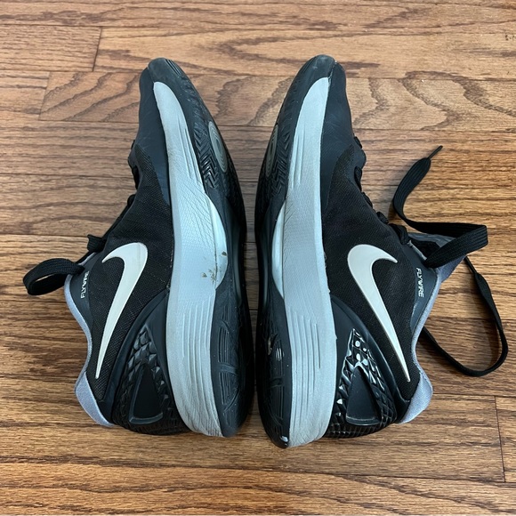 Nike Zoom Hyperspike Flywire Volleyball Shoes - Picture 4 of 7